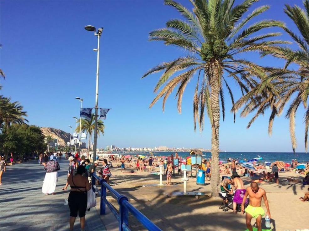 אליקאנטה Lovely, New, Bright 3 Mins To Beach Apt 105 Sq Meters מראה חיצוני תמונה